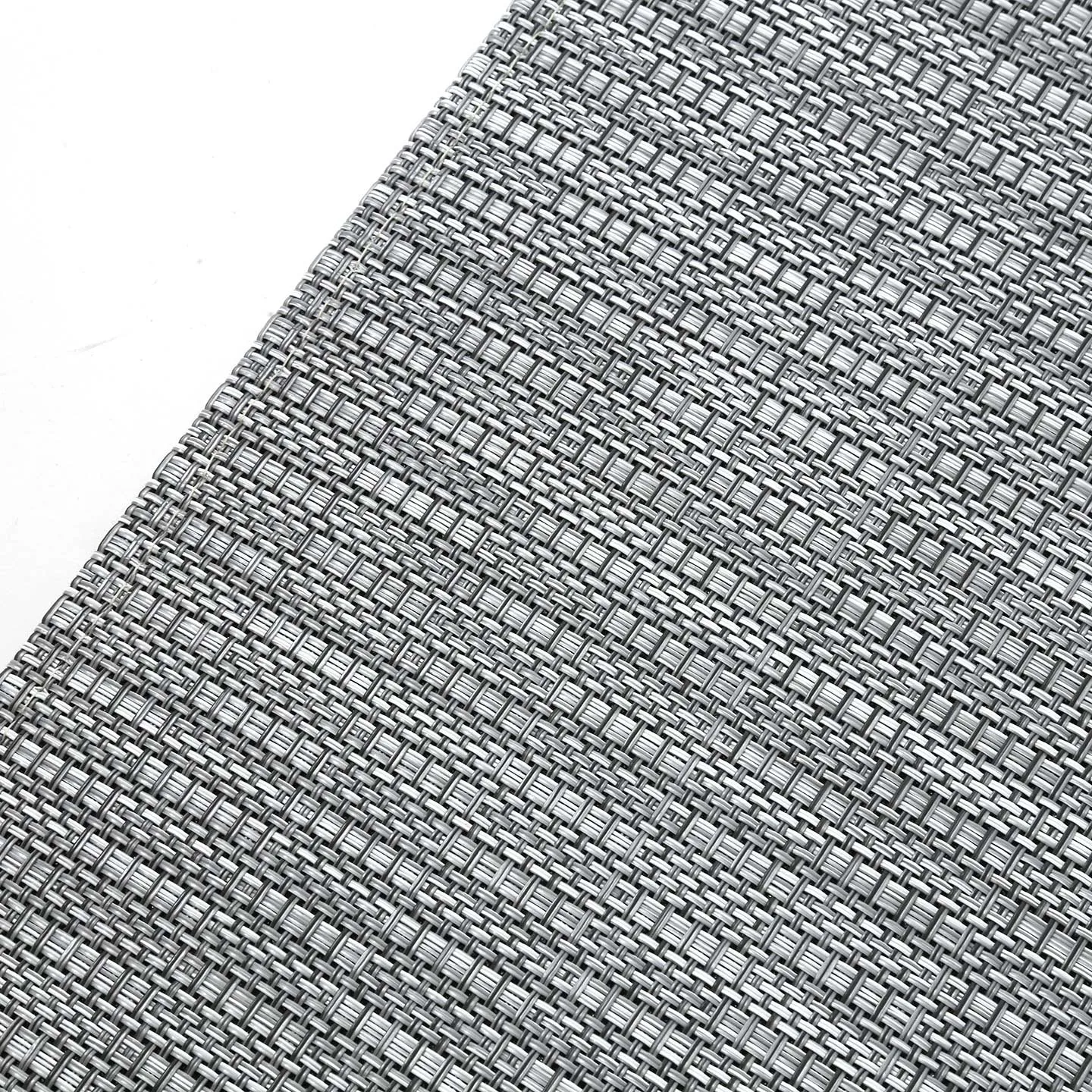 Chilewich Rugs / Thatch Dove
