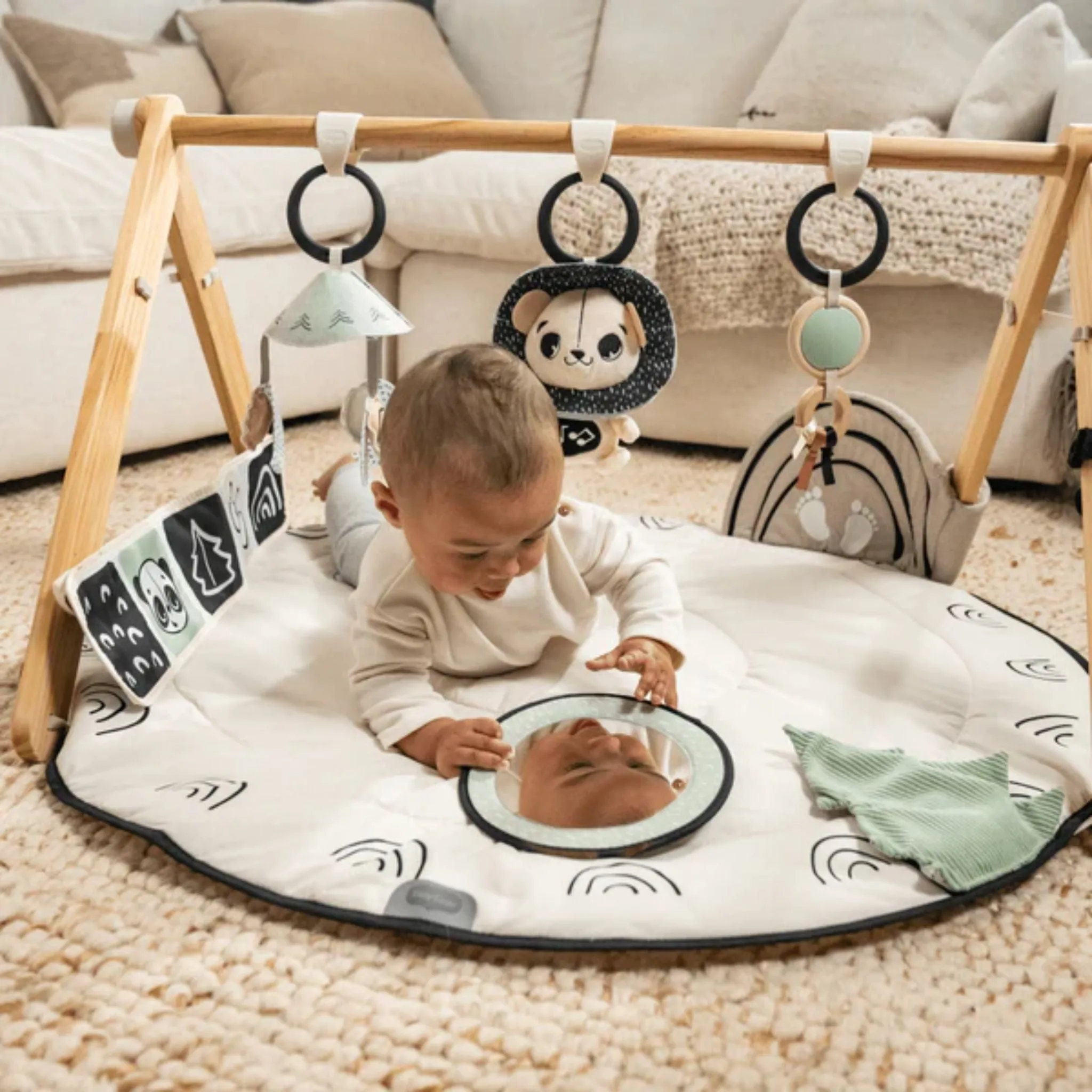 Tiny Love Luxe Gymini Black & White Décor